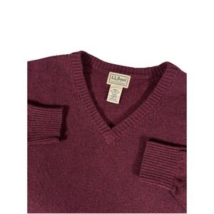 L.L. Bean 0 BHX2 Lambs Wool Blend Maroon Red V-Neck Pullover Sweater Men's M Reg